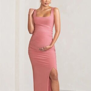 Club L London AVRIL
BLUSH SQUARE NECK MATERNITY MAXI DRESS WITH SPLIT